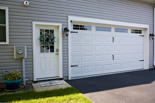 24/7 Emergency Garage Door Panel Replacement experts in Crosby, ND